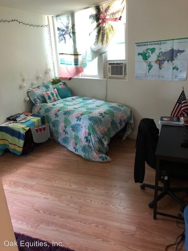 Interior Photo - 4240 39th St NW