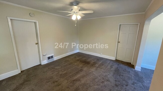 Building Photo - Nostalgic 2 BD | 2 BA House w/ Large Backy...