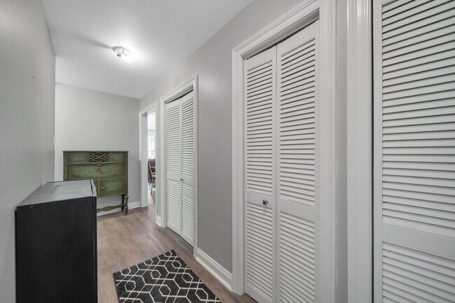 Building Photo - 101 Shearwater Ct E