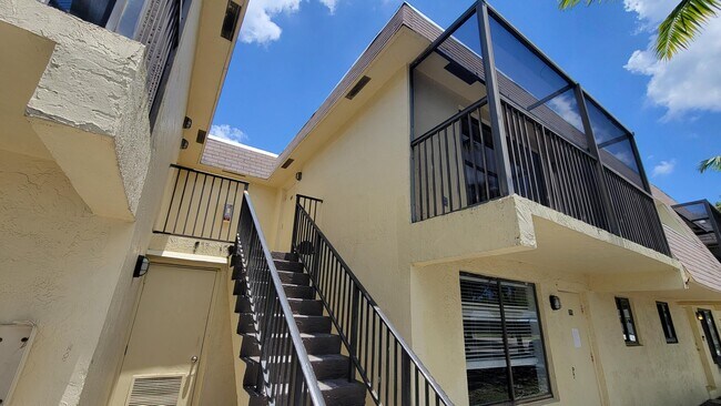 Building Photo - 1045 S Flagler Ave