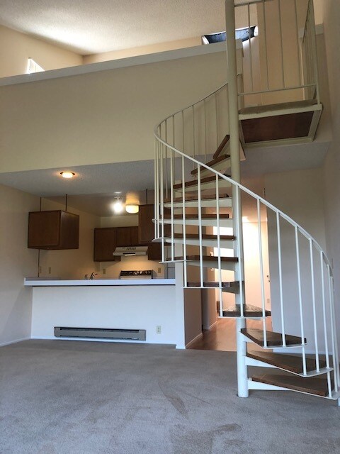 Spiral Staircase - 1685 Bayridge Way