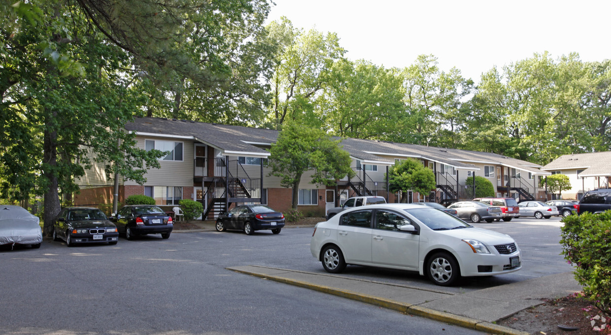 Primary Photo - Cedarbird Point Apartments