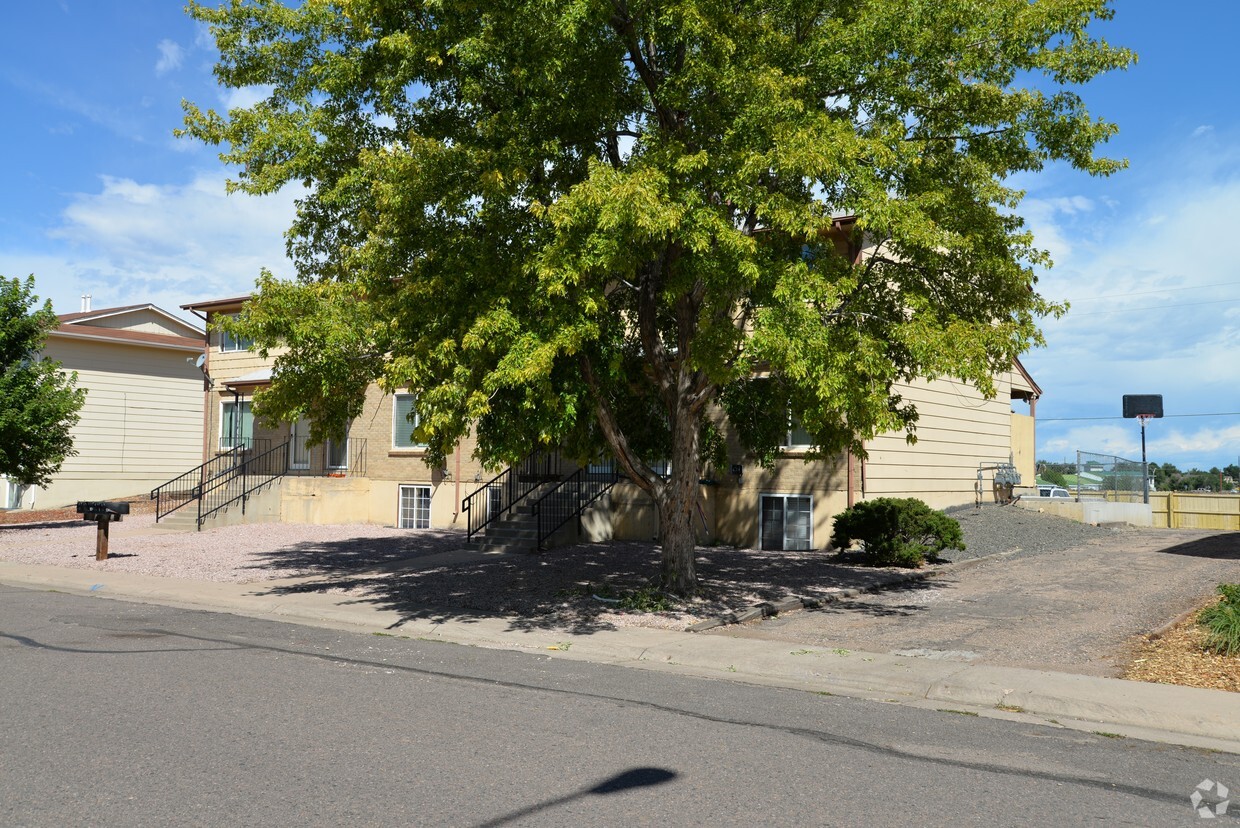 Building Photo - 16525-165 E 13th Ave