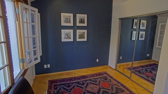 Building Photo - 1445 Calumet Ave