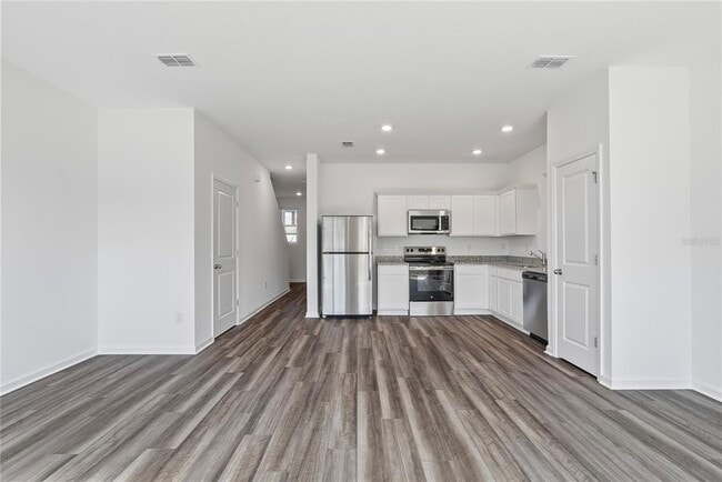 Building Photo - 6159 Calle Ochoa St