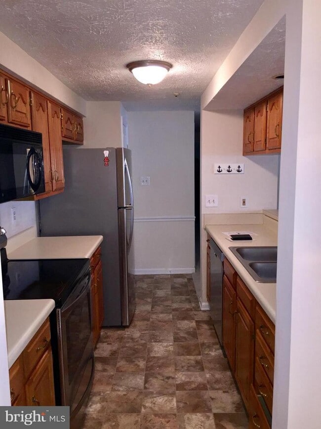 Building Photo - 606 Belle Dora Ct