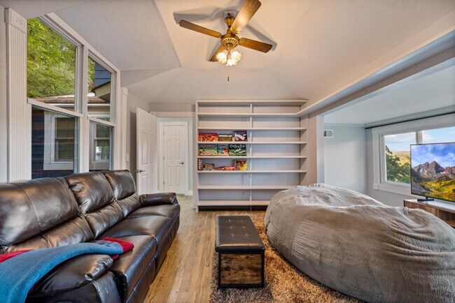 Foto del edificio - 52 Pavilion Rd