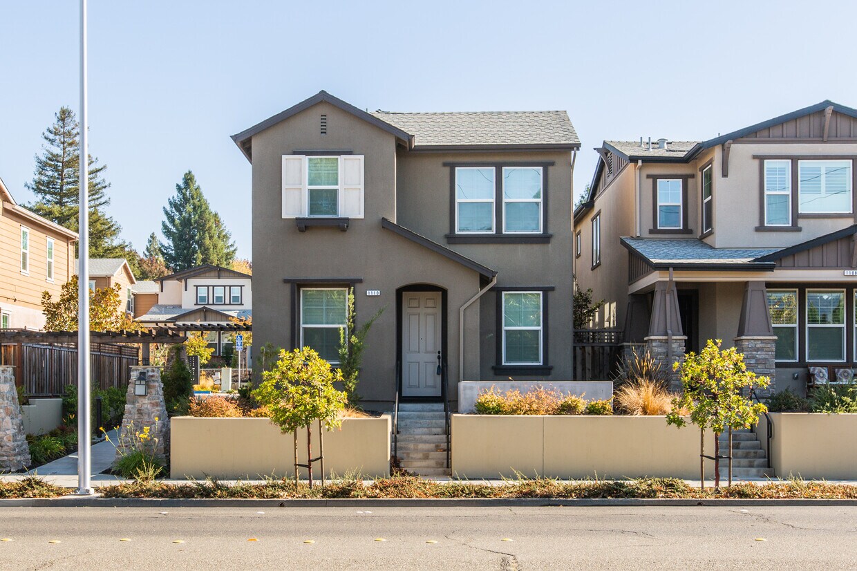 Primary Photo - 1110 Healdsburg Ave