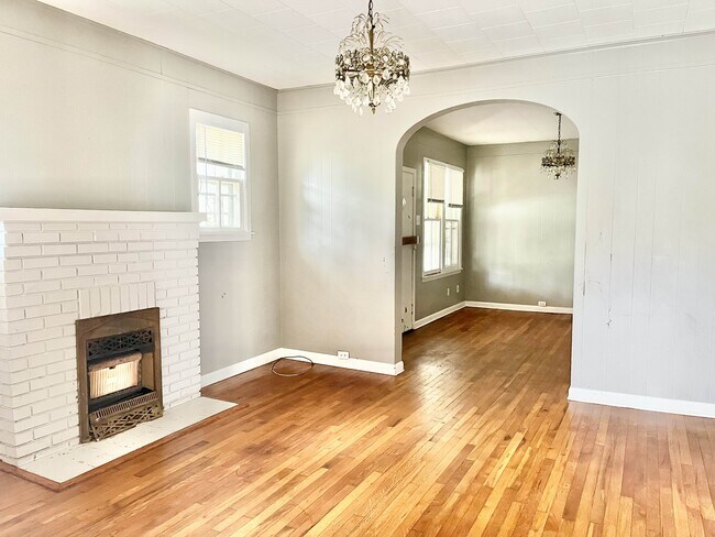 Photo - 923 S 16th St House