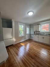 Building Photo - 10 Longworth Ave