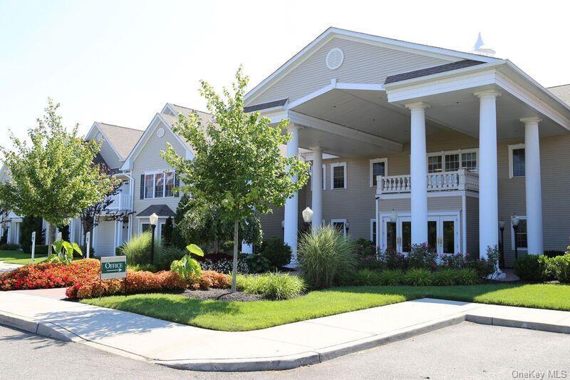 Primary Photo - 2200 Dolphin Ln