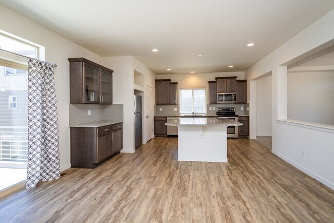 Foto del edificio - Move-In Ready Home in Desirable Banning Lewis Ranch!!
