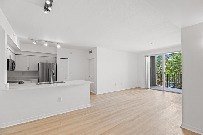 Building Photo - 6851 SW 44th St