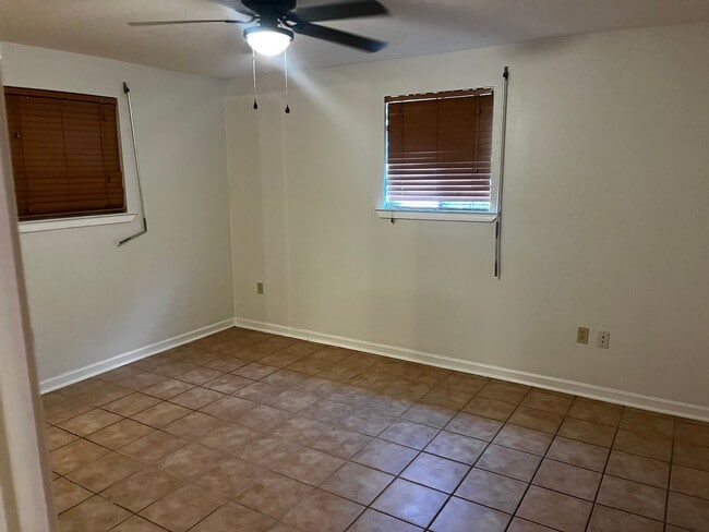 Building Photo - Gentilly Double