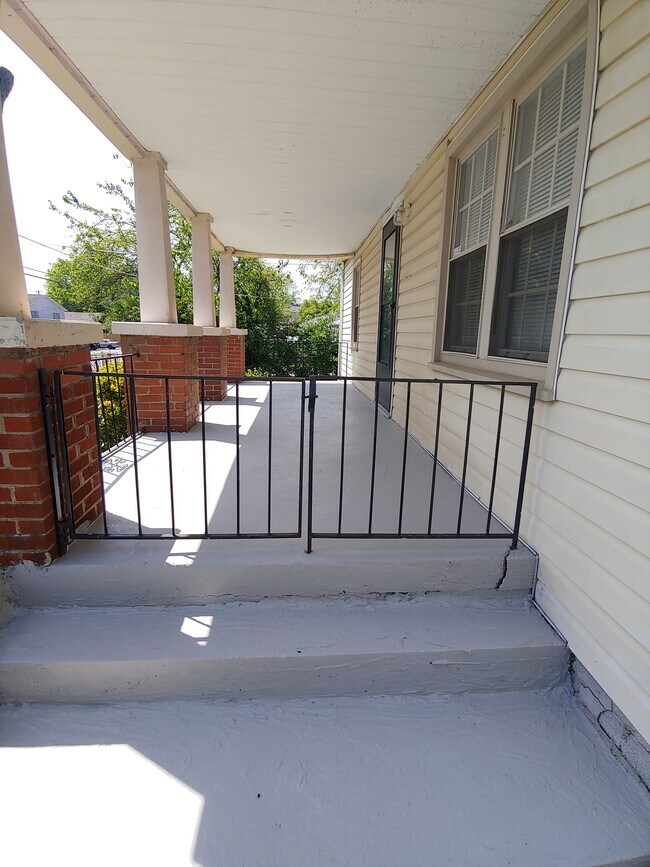 Photo - 437 Cedar Ave House