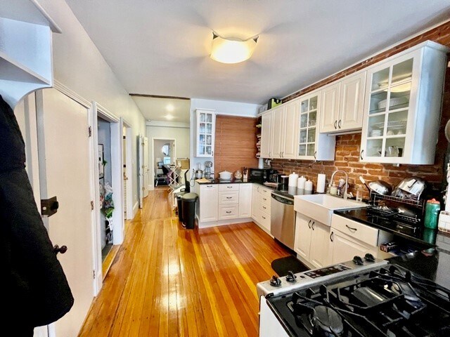 Foto del edificio - 163 Endicott St