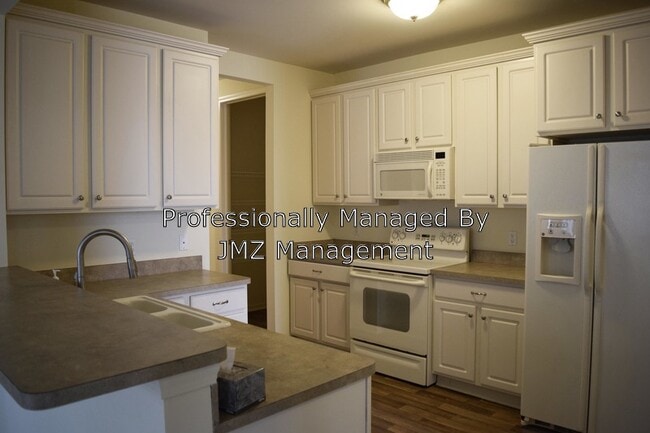 Building Photo - 414 Filmore St