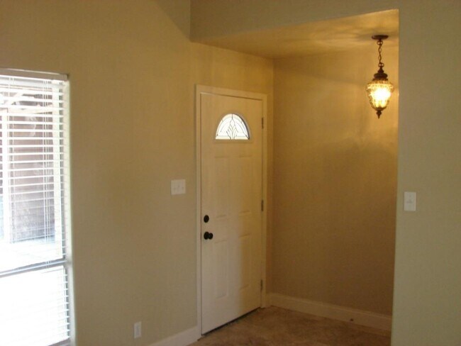 Foto del edificio - 4715 Red River St