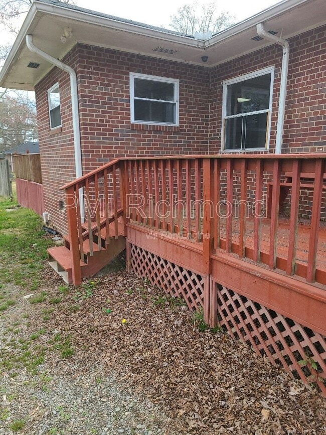 Foto del edificio - 6529 Holliday Rd