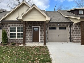 Building Photo - 212 Cypress Ridge