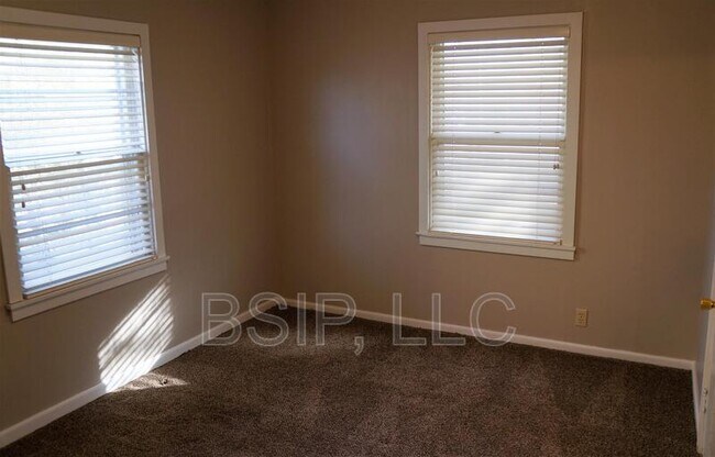 Foto del edificio - 1141 NE Chester Ave