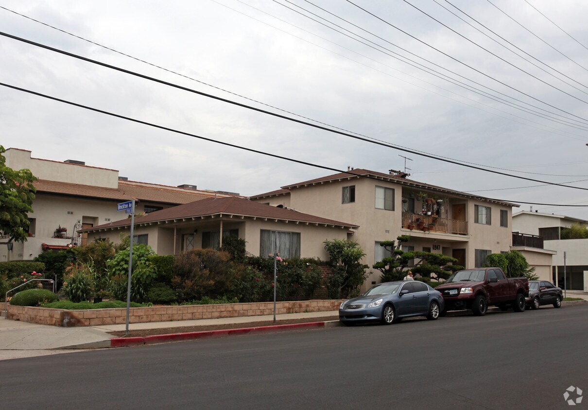 Foto principal - 1756 Brockton Ave