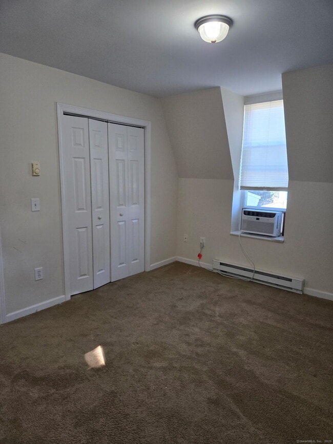 Building Photo - 52 Pleasant St