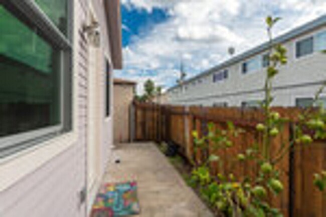 Building Photo - Gorgeous Newly Constructed ADU in Talmadge