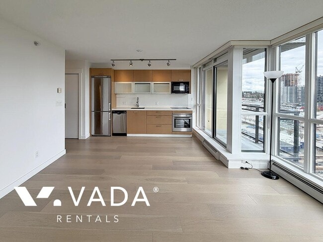 Building Photo - City Point Tower 1 BR APT Rental 1304-10777 University Dr Surrey: VADA
