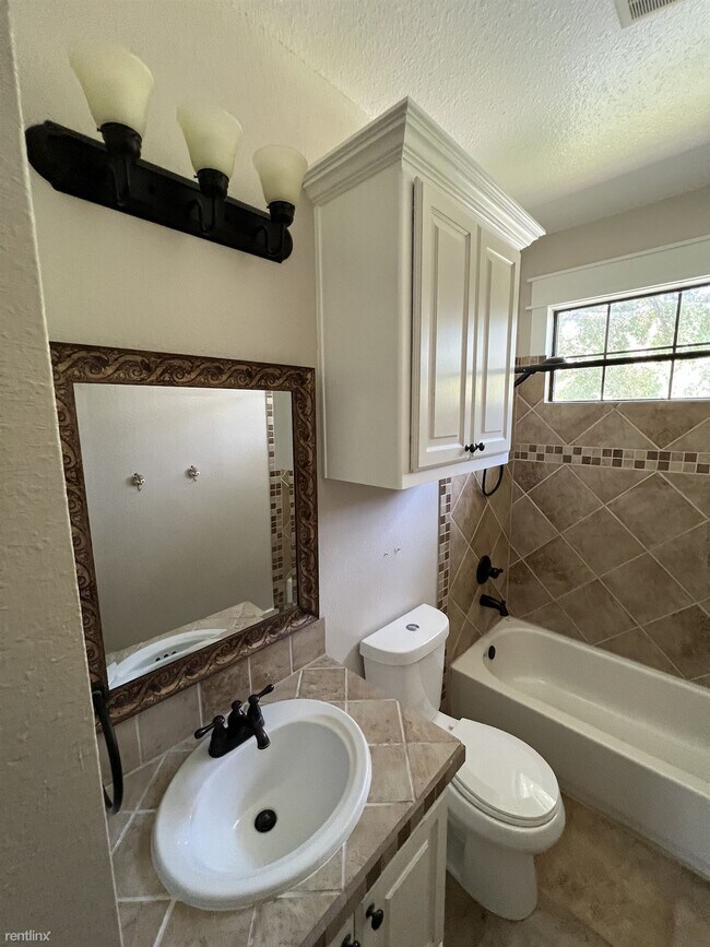 Building Photo - 3 br, 2.5 bath House - The 508 Bent Oak Ct.