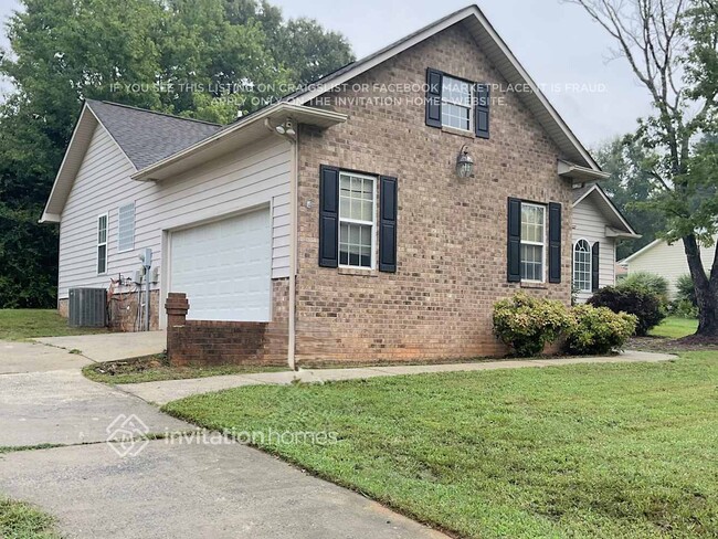 Building Photo - 120 Brooks Dr
