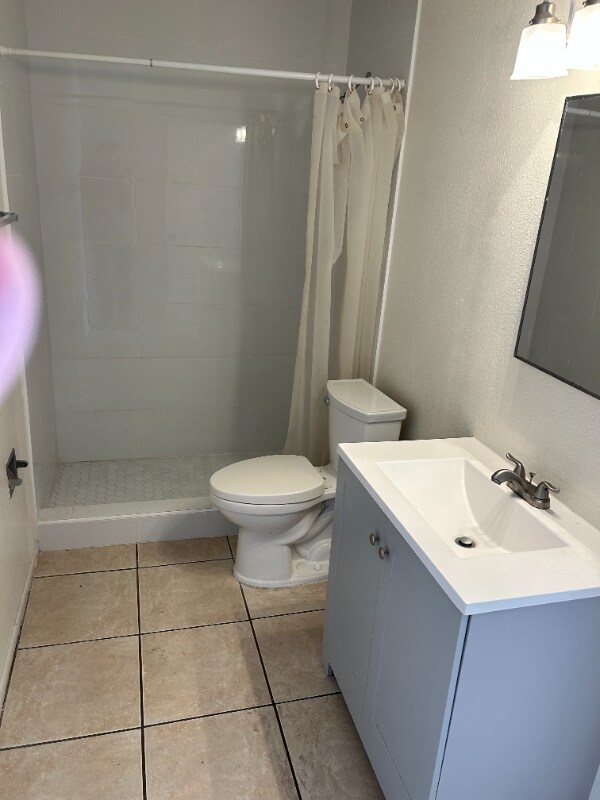 Foto del edificio - 1315 W 5th St