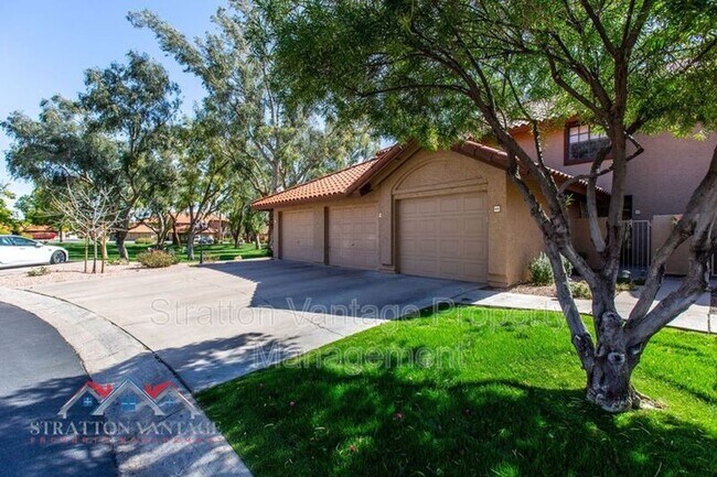 Foto del edificio - 8700 E Mountain View Rd