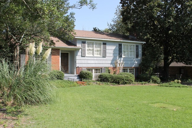 Building Photo - 345 Palisade Dr