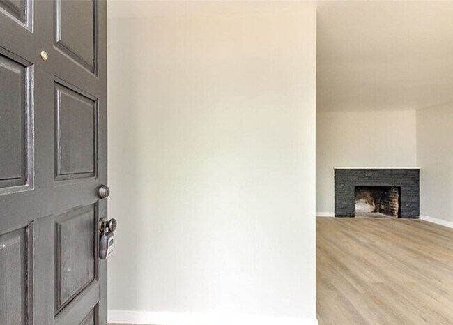 Foto del edificio - Beautiful 3 Bedroom Home on Spacious Lot in Federal Way