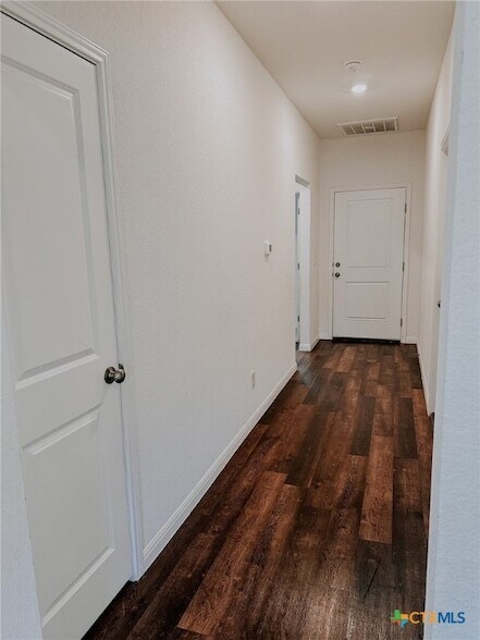 Building Photo - 414 Appalachian Trl