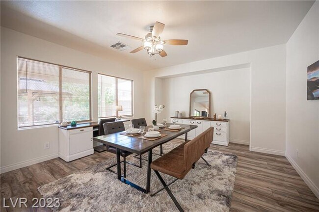 Building Photo - BEAUTIFUL 4 BEDROOM HOME!