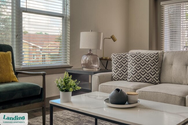 Building Photo - 300 Enclave Dr