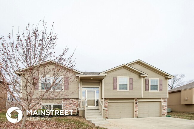 Foto del edificio - 1500 NW Hilltop Ln