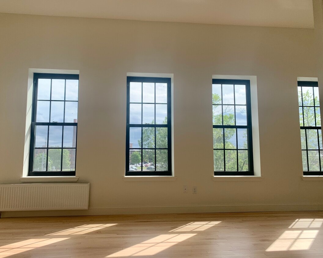 Photo - 148 Main St (Saco, ME)
