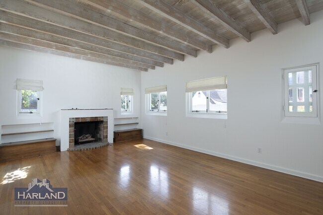 Building Photo - 409 Dunemere Dr