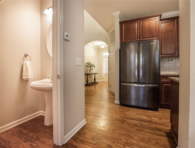 Foto del edificio - 2396 Meadow Falls Ln