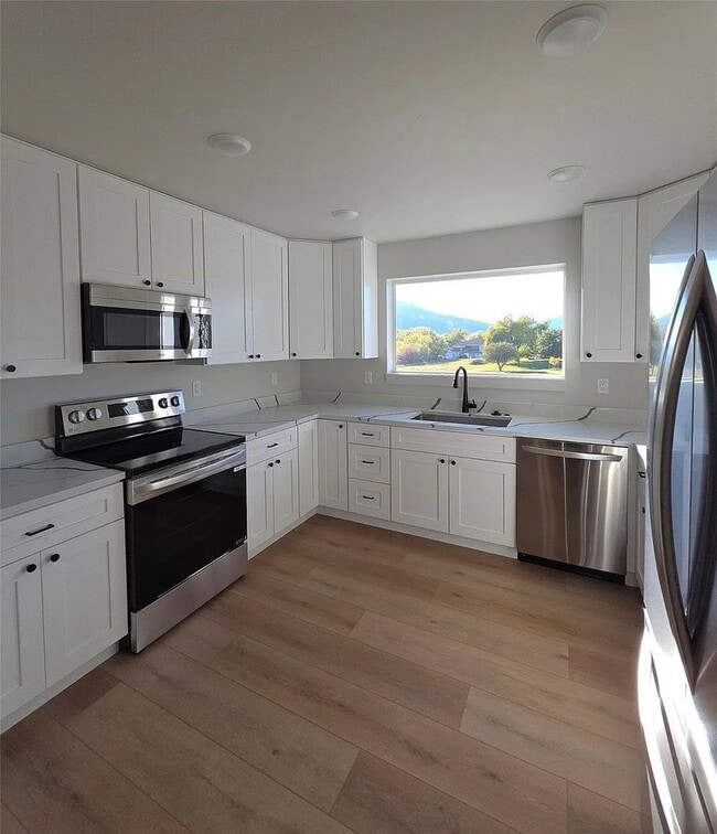 Foto del edificio - 819 9th Ave W