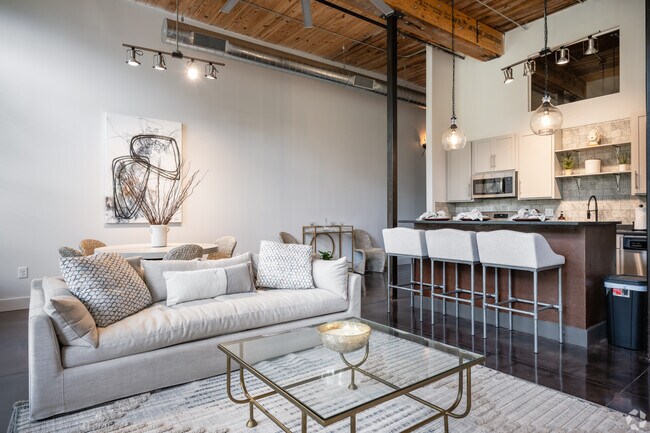 Vista de la sala de estar y la cocina - Dixie Mill Lofts