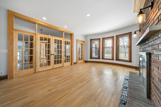 Living Room - 640 E Grand Blvd