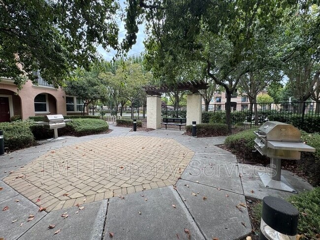 Foto del edificio - 4800 Westlake Pkwy
