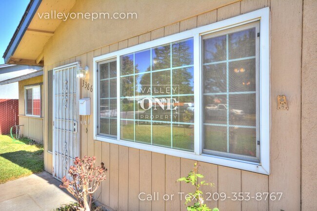 Building Photo - Your Affordable Beach Oasis in Atwater!