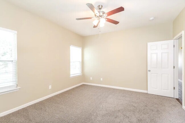 Foto del edificio - 2605 Hartley Hills Dr