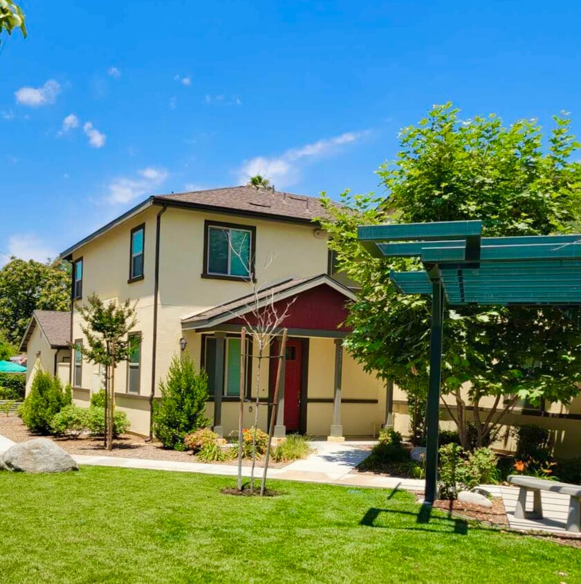 Foto principal - 24707 6th St