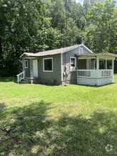 Building Photo - 1107 S Rd